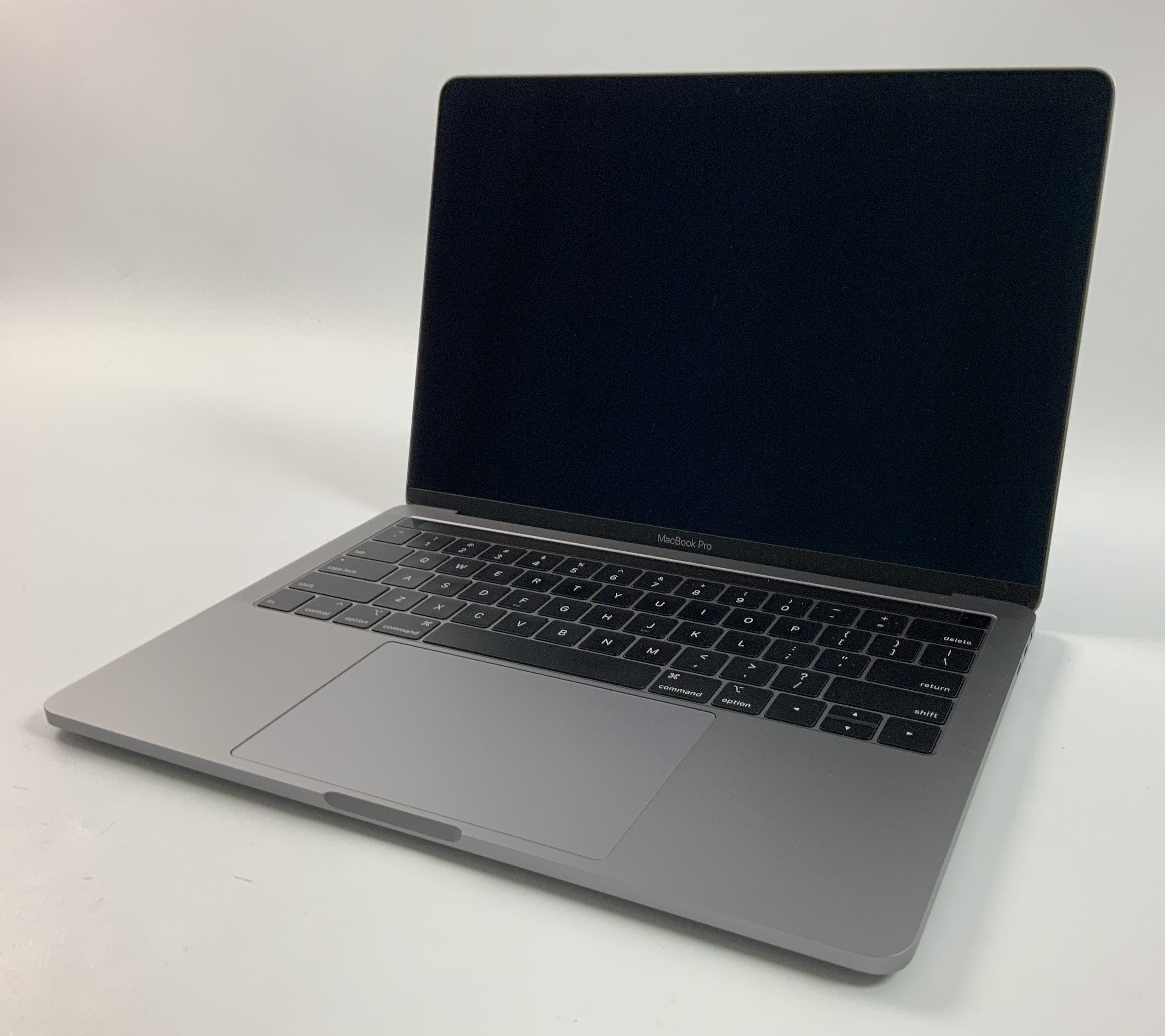 MacBook Pro 13" 4TBT Mid 2018 (Intel Quad-Core i7 2.7 GHz 16 GB RAM 1 TB SSD), Space Gray, Intel Quad-Core i7 2.7 GHz, 16 GB RAM, 1 TB SSD, Kuva 1